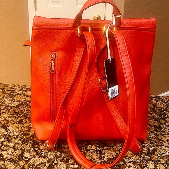 Gorgeous LA TERRE VEGAN BACKPACK BAG. - Picture 4 of 9